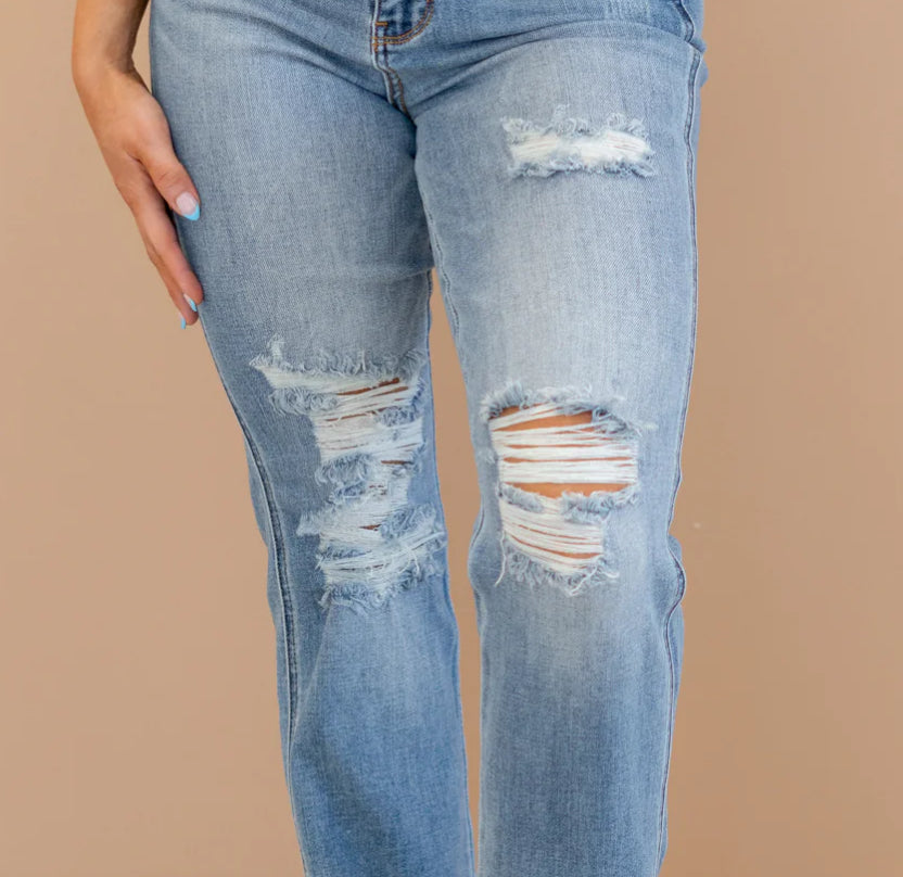 JUDY BLUE HR Destroyed W/ Fray Hem 82542 32.5"
