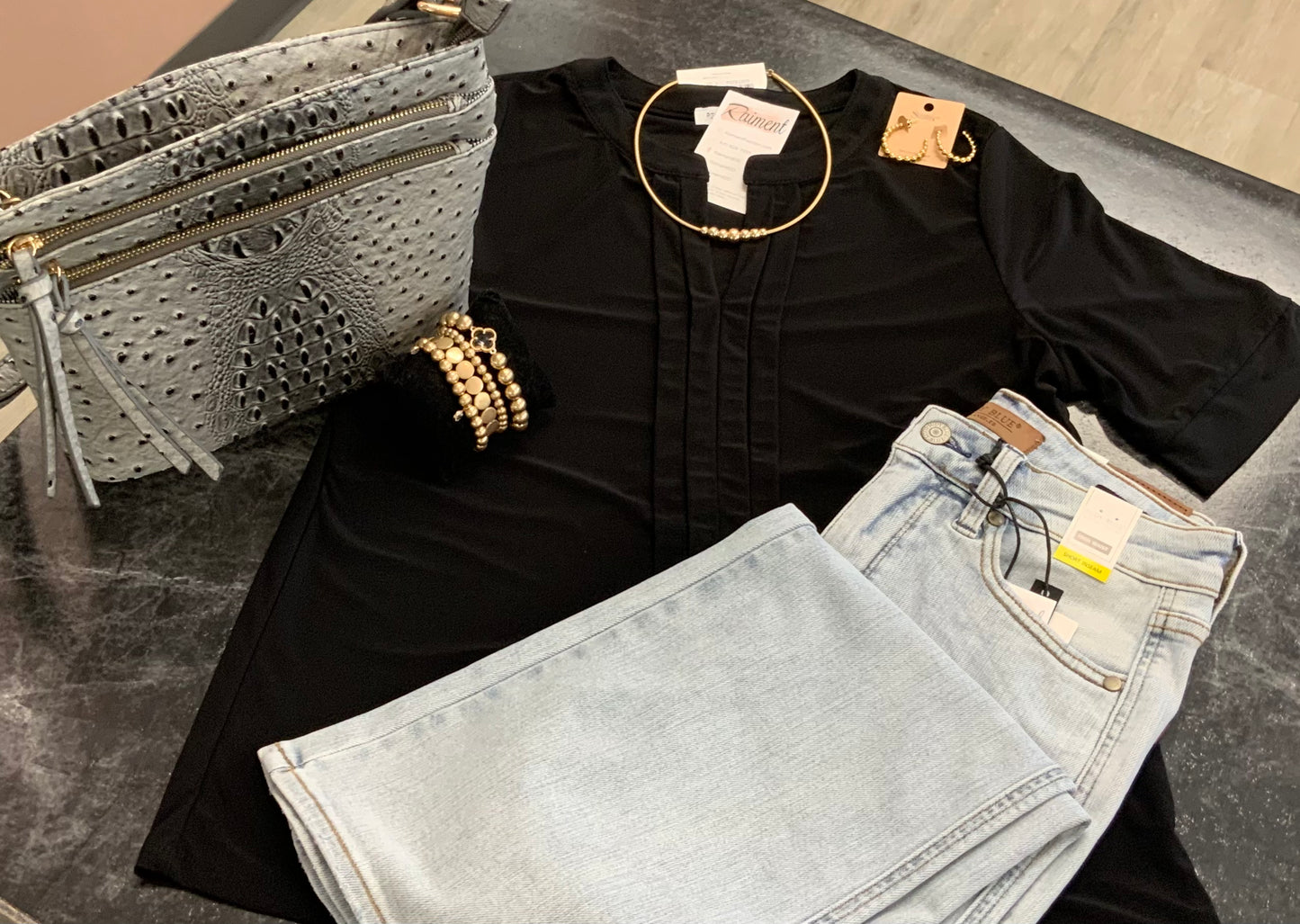 Manderine Pintuck Blouse BLACK