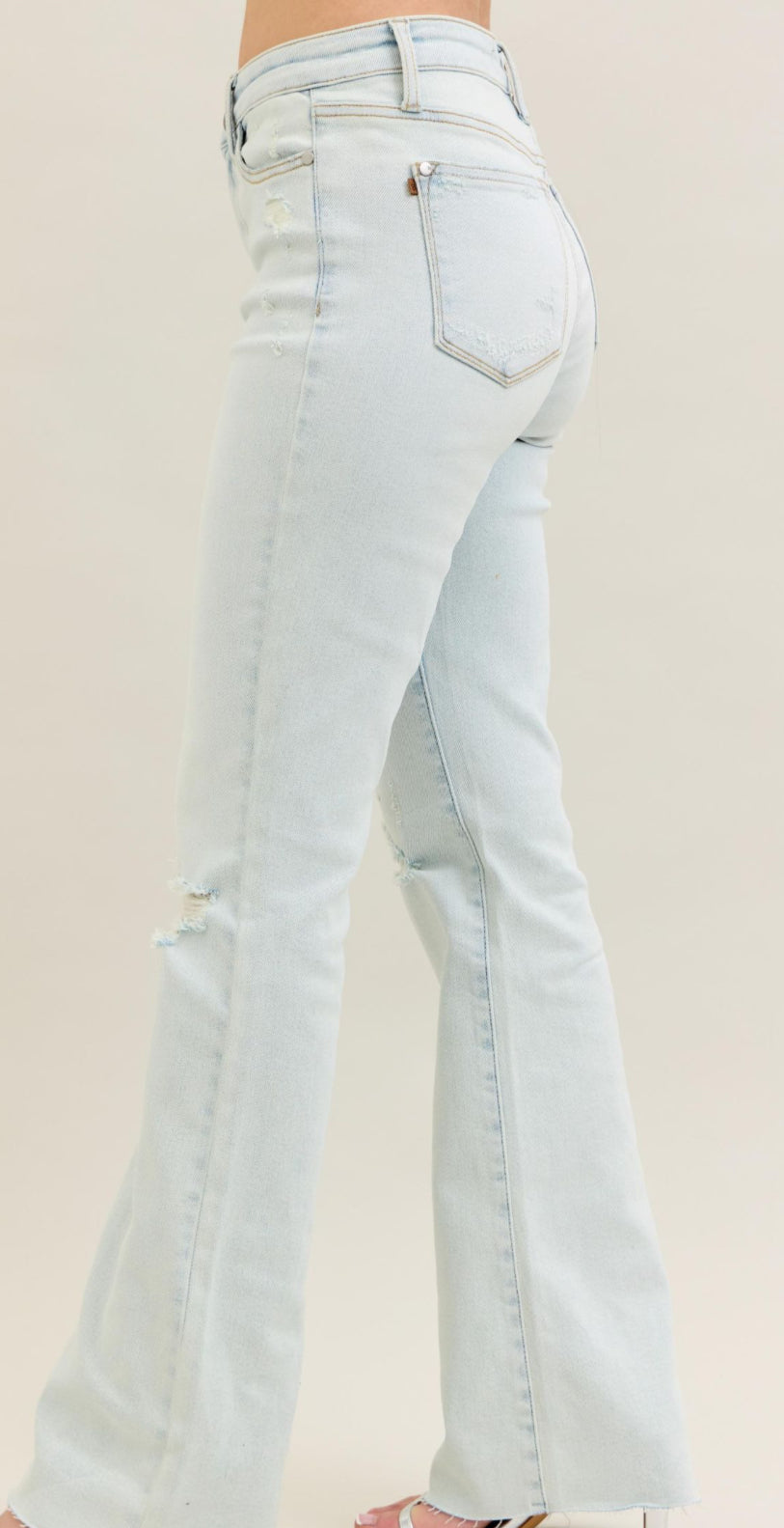 JUDY BLUE MR Fray Hem Bootcut 32"