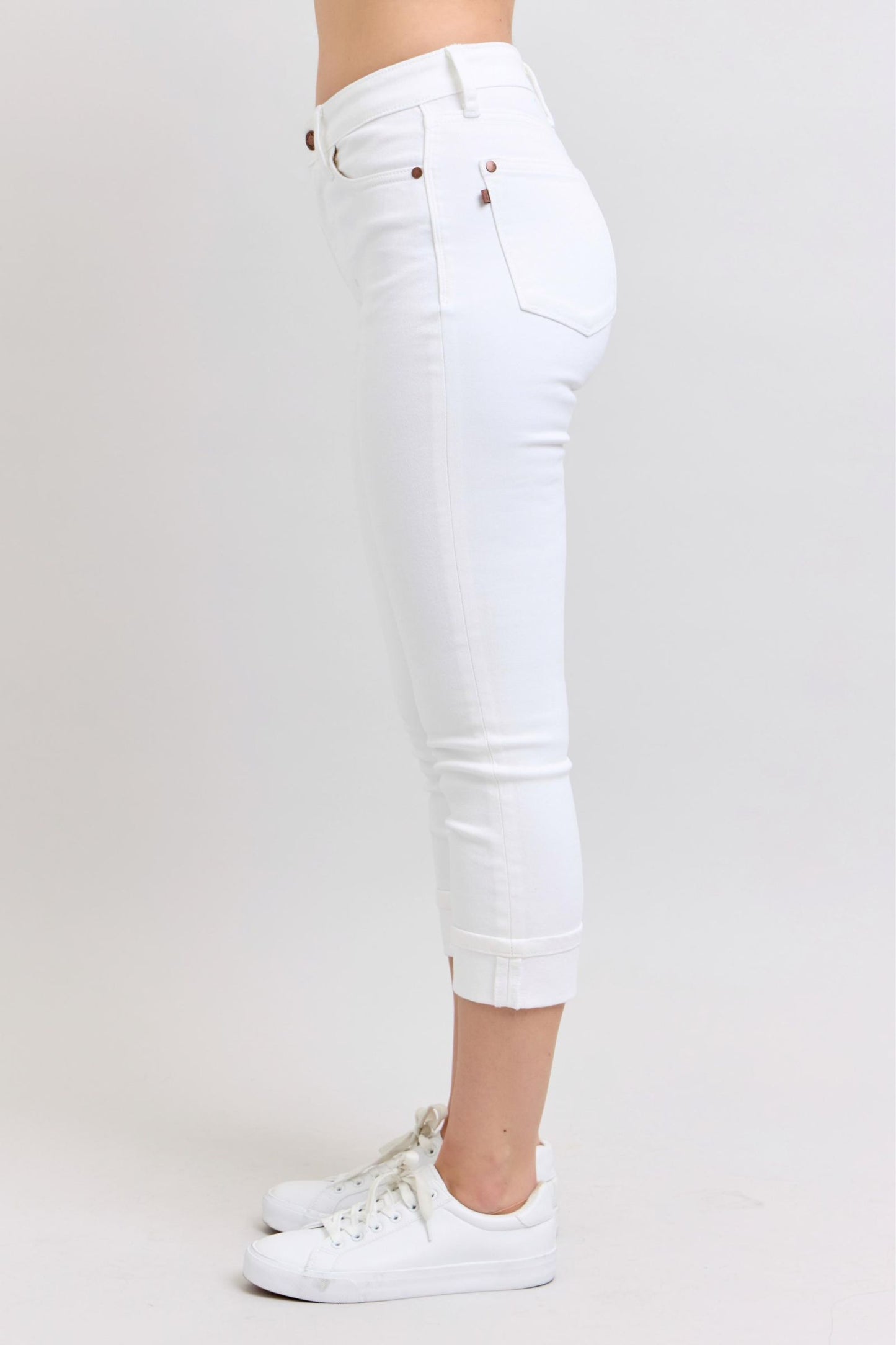 Judy Blue MR Capri WHITE 22"/24"