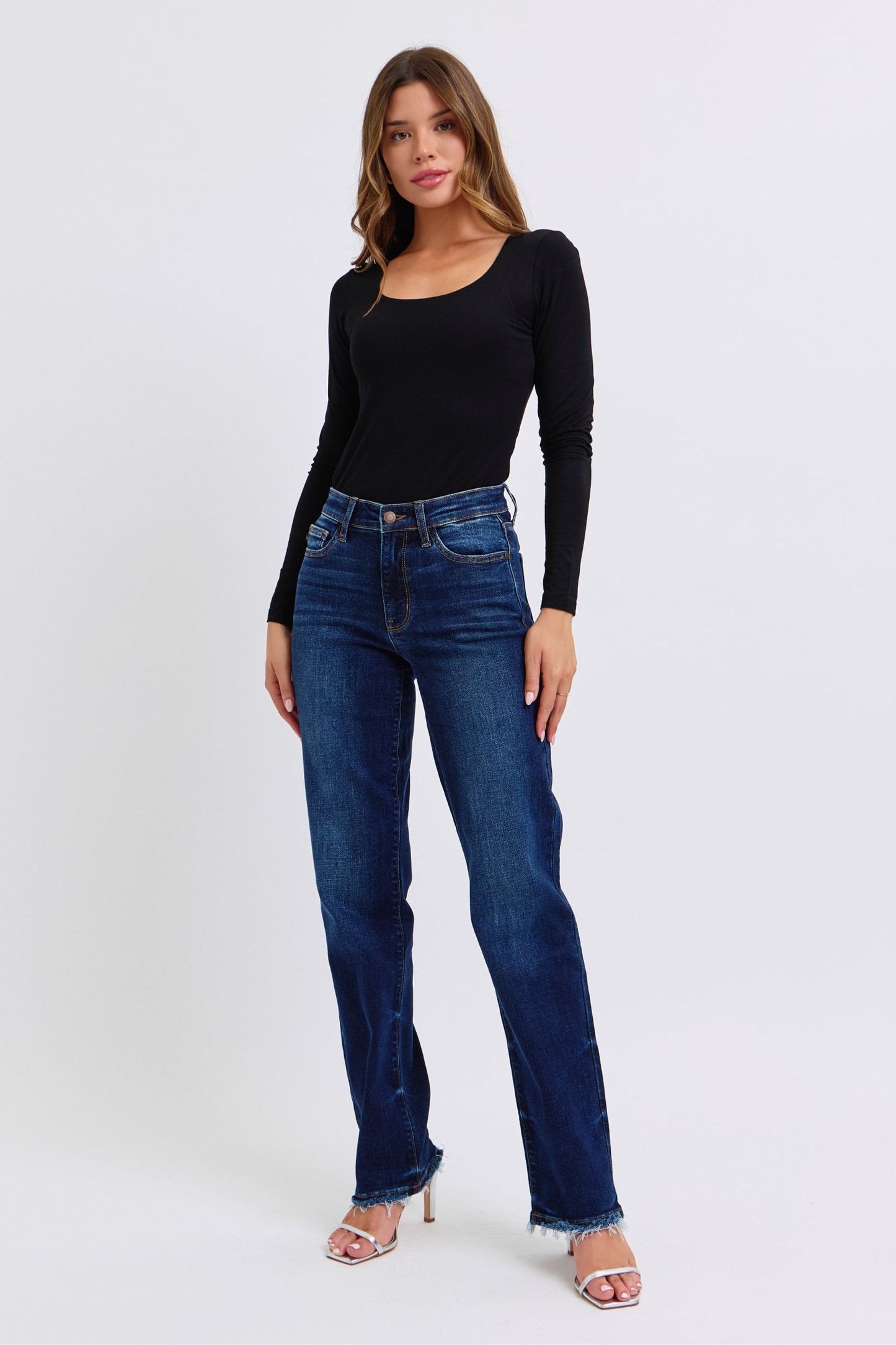 JUDY BLUE Straight Leg Fray MR 32"