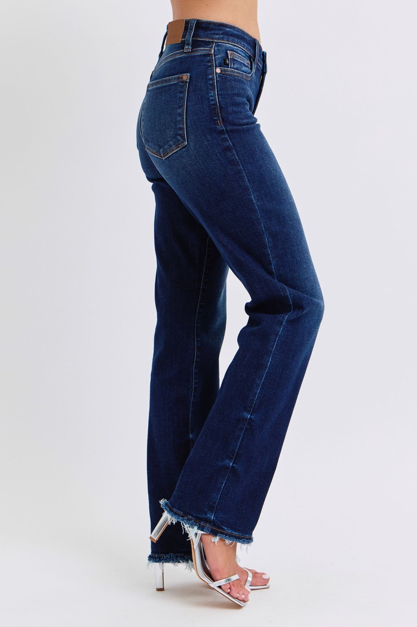 JUDY BLUE Straight Leg Fray MR 32"