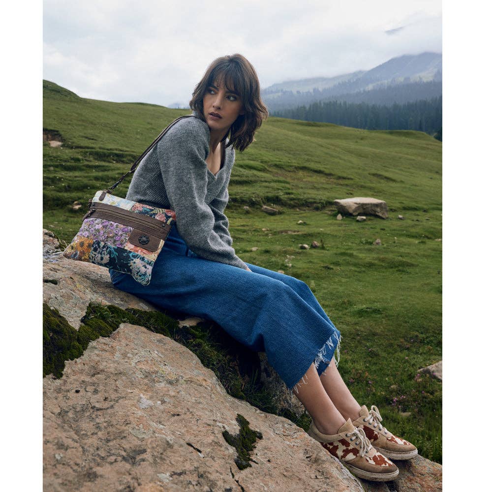 Garden Stroll Crossbody