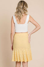 Load image into Gallery viewer, Shirring Flare Eyelet Skirt BUTTER
