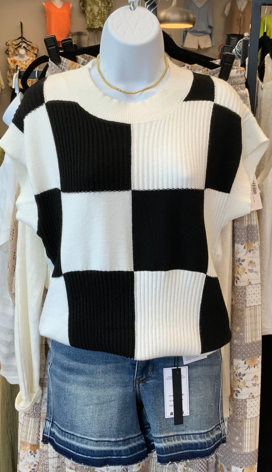 Checkered Crew neck Sweater B&W