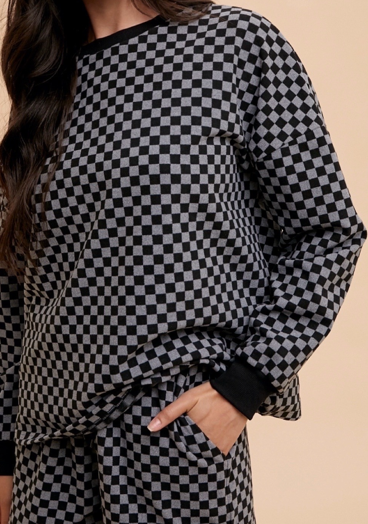 Checkered Brushed Pullover & Shorts Set