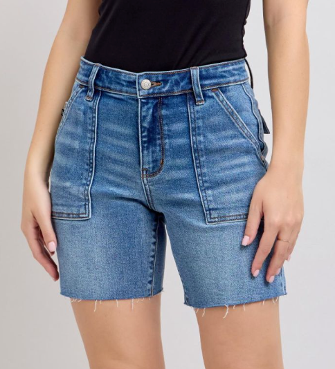 JUDY BLUE Bermuda MR Shorts 6.75"