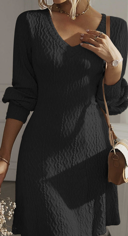 Textured V~Neck Midi Dress BLACK