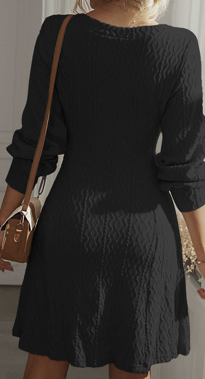 Textured V~Neck Midi Dress BLACK