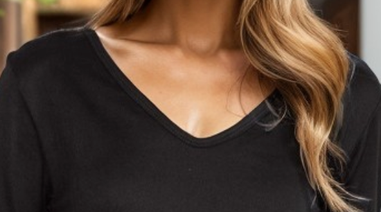 Essential V~Neck Layering Tee BLACK