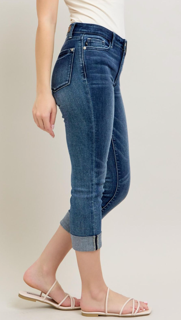 JUDY BLUE Cuffed Capri MR 23"/27.5"