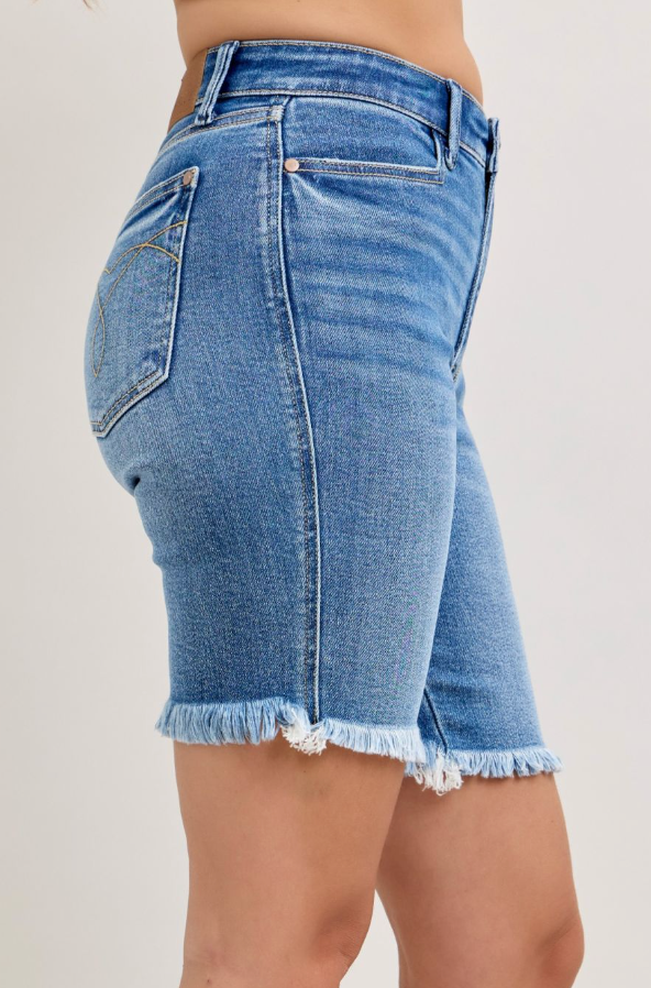 JUDY BLUE Bermuda Shorts HR 8"