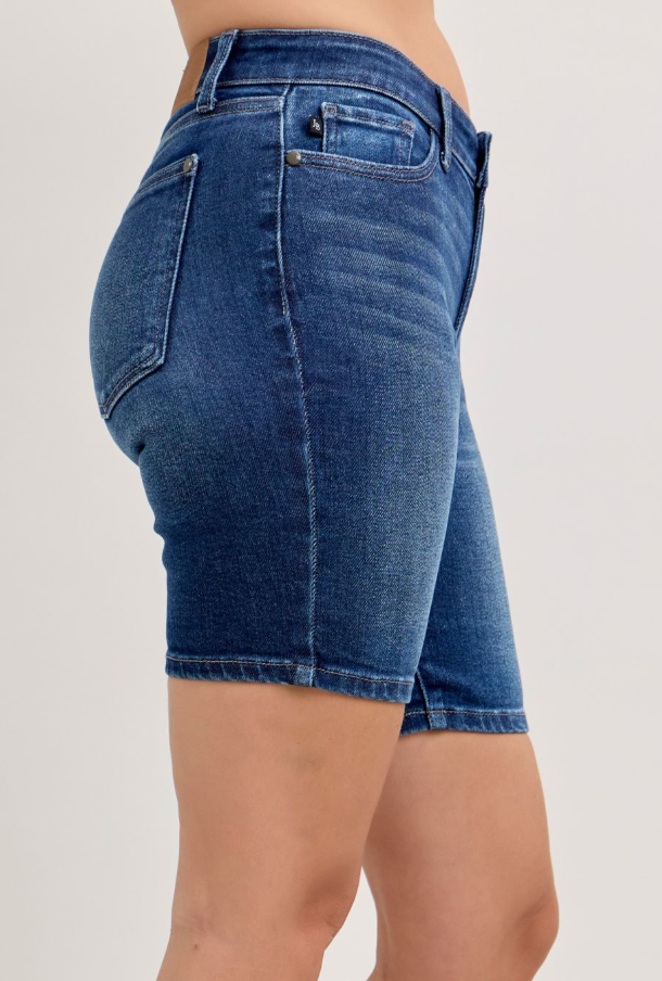 JUDY BLUE Bermuda MR 8"