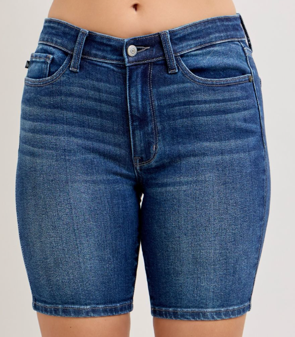 JUDY BLUE Bermuda MR 8"