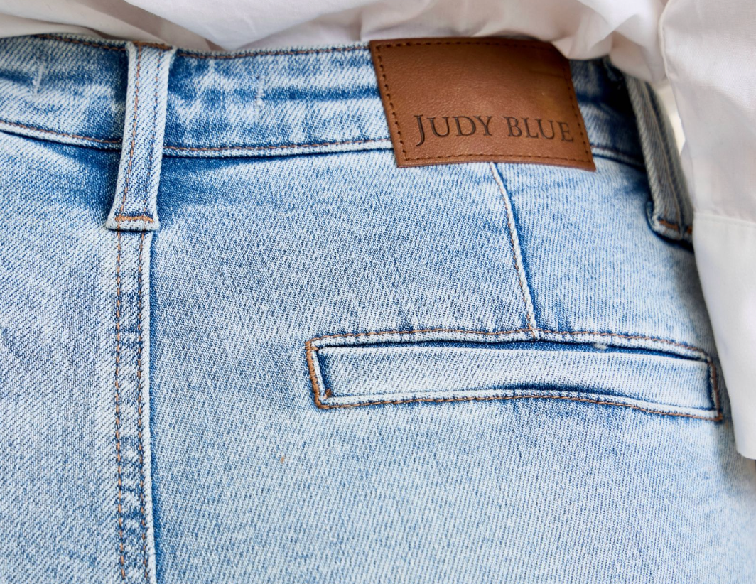 JUDY BLUE Trouser Shorts HR 4.5"