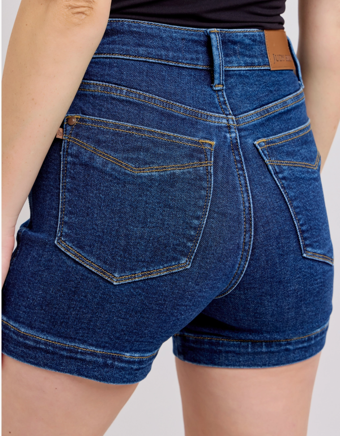JUDY BLUE Tum Ctrl Cuffed HR 4.25
