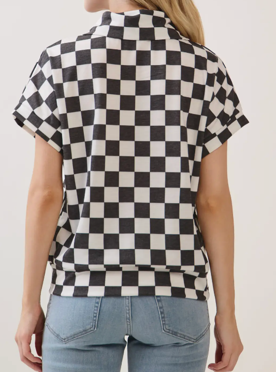 Checkered Victory Half~Zip  B&W