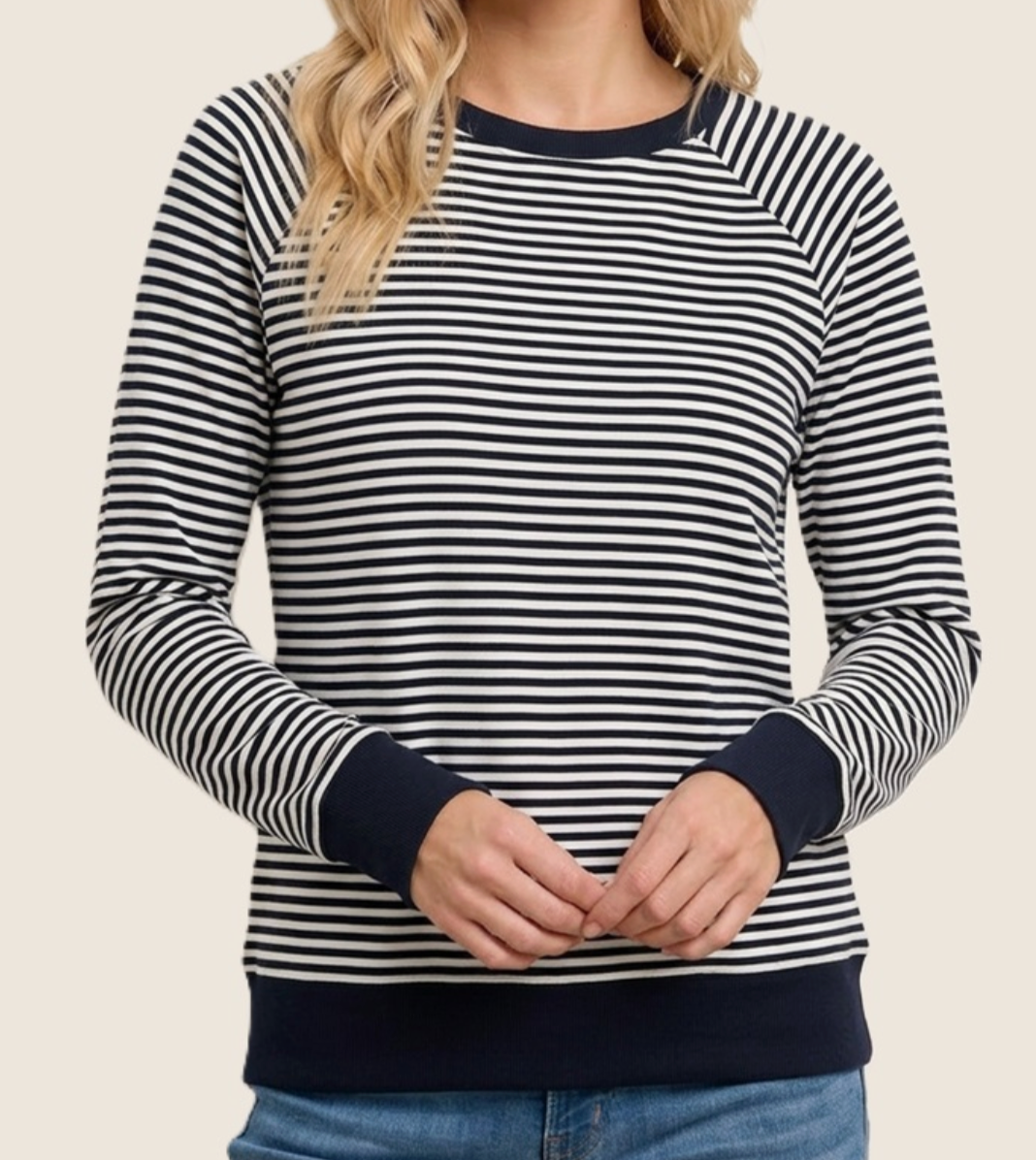 Casually Classic Sweatshirt NAVY