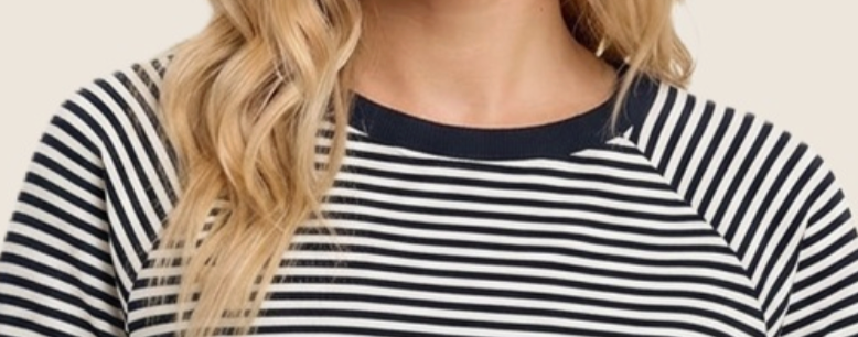Casually Classic Sweatshirt NAVY