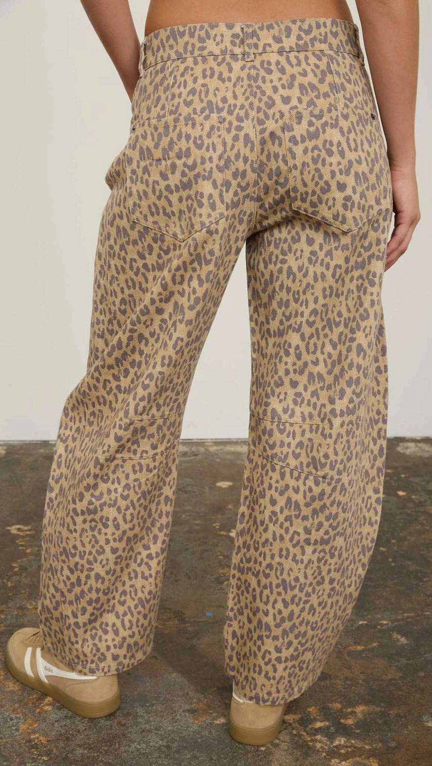 Spotted in Style Barrel Jeans MR 26"