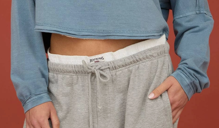 Off Duty Raw Edge Crop DUSTY BLUE