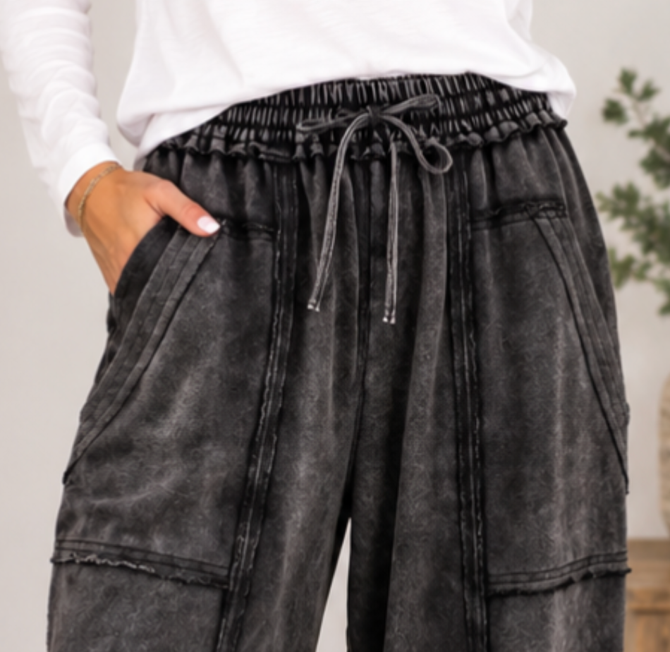 Wander Free Mineral Wash Joggers BLACK