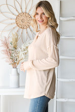 Load image into Gallery viewer, Ribbed 3 Button Front Top CREAM
