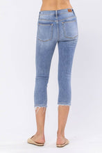 Load image into Gallery viewer, JB 82272 Mid Rise Distressed Capri
