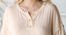 Load image into Gallery viewer, Ribbed 3 Button Front Top CREAM
